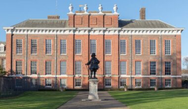 Tenta di introdursi per due volte a Kensington Palace, paura per William e Kate: arrestato un 39enne