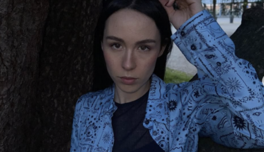 "Voi giovani e incoscienti non lo siete stati mai?". Aurora Ramazzotti difende i ragazzi di Crans-Montana