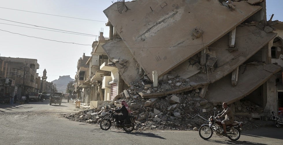 Il Regno Unito e la Francia hanno attaccato lo Stato Islamico in Siria