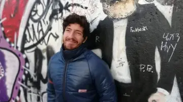 Alessandro Ambrosio, il capotreno ucciso a Bologna: agguato alle spalle. “Killer in fuga, un balordo della stazione”