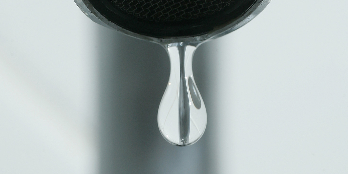 Quanta acqua si beve l'intelligenza artificiale