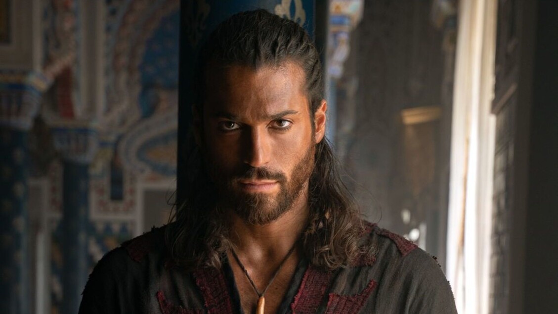 L'attore Can Yaman arrestato a Istanbul in un blitz antidroga: tradito da una soffiata, il mistero della 'stanza' segreta - Notizie