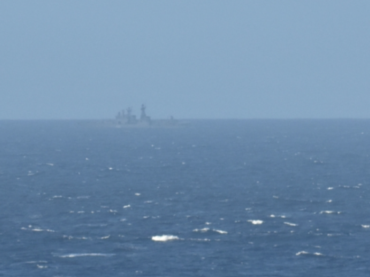 Il cacciatorpediniere russo Severomorsk nel Mediterraneo per scortare due cargo: la NATO in allerta