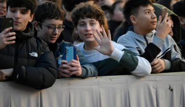 I giovani di Roma raccontano al Papa solitudini e speranze: siamo qui per dire sì alla pace