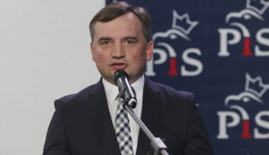 Il governo ungherese ha concesso asilo politico all'ex ministro polacco della Giustizia Zbigniew Ziobro