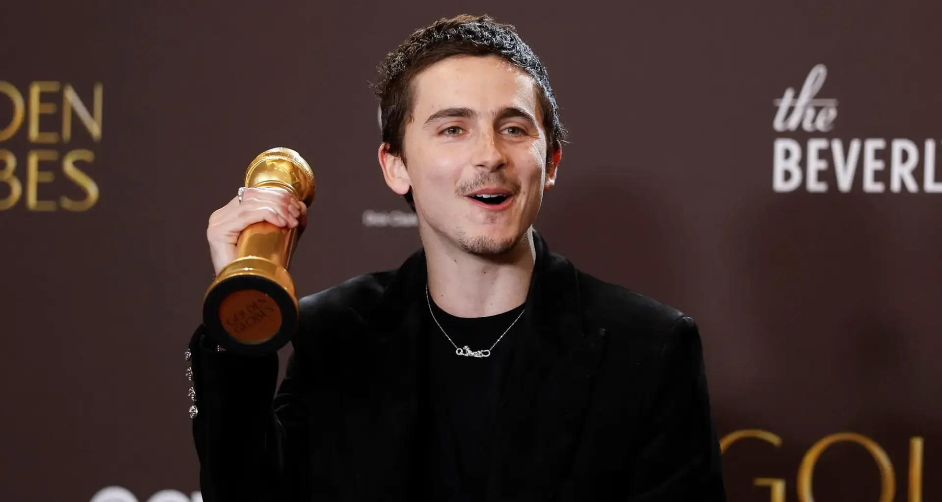 Golden Globe, “Hamnet” miglior film drammatico. “Una battaglia dopo l’altra” fa il pieno ma Chalamet batte DiCaprio