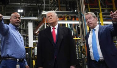 Dal palco di Detroit Trump attacca la Fed: “Quell'idiota se ne andrà presto"