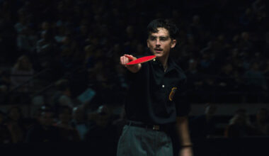 Marty Supreme oltre il biopic sportivo: ping pong, diplomazia e l'ossessione del riscatto sociale