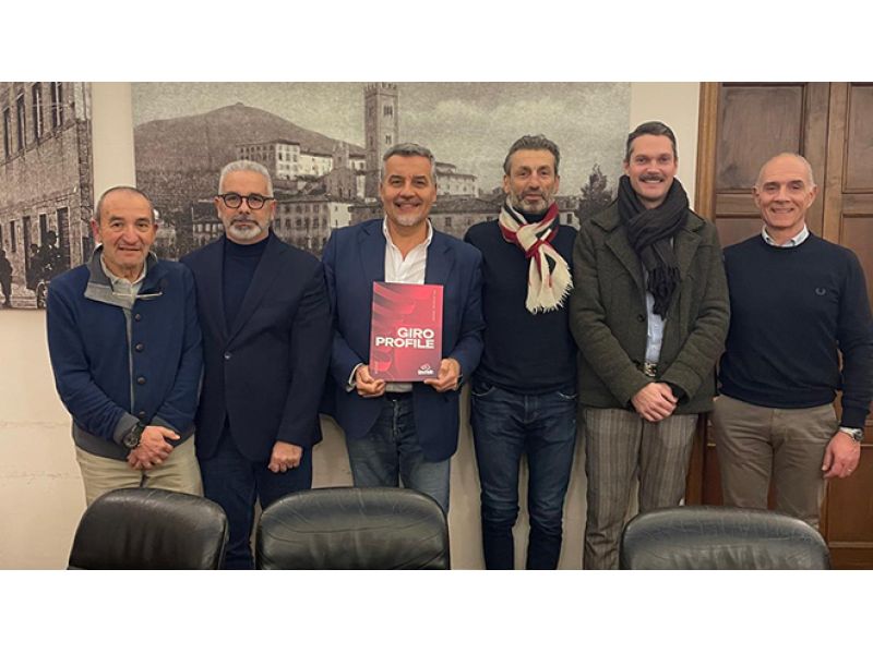 GIRO D'ITALIA. PORCARI, INIZIATA LA LUNGA MARCIA VERSO L'ATTESO APPUNTAMENTO ROSA