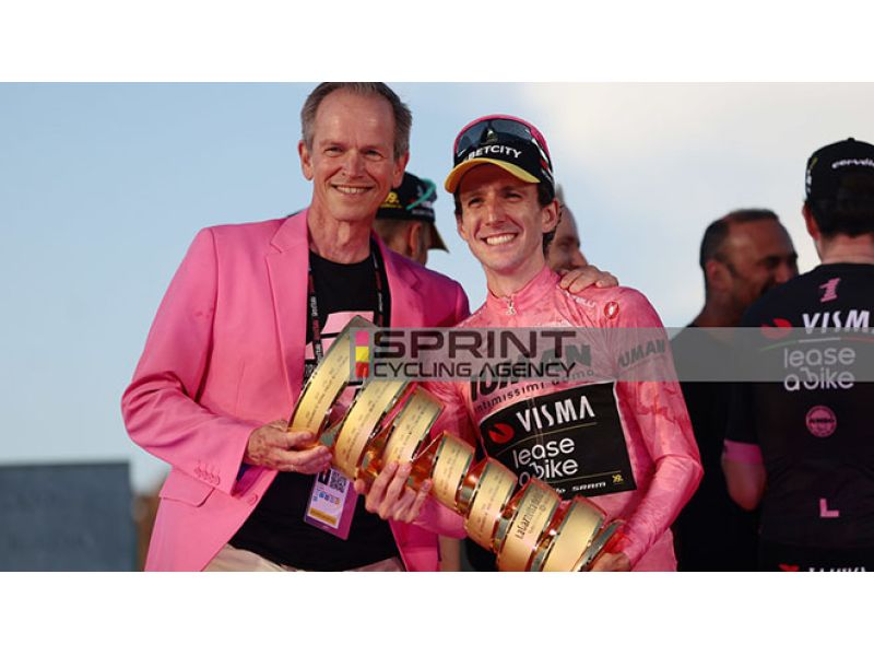 VISMA LEASE A BIKE. L'ADDIO DI YATES, LE RIFLESSIONI SUL BURNOUT, LE IDEE DI VOS, VINGEGAARD E VAN AERT...