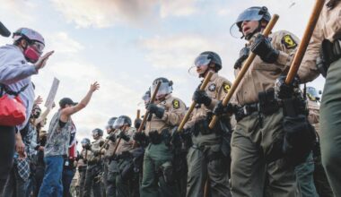 Morto immigrato in centro ICE: sospetti di omicidio, record di decessi nel 2025 | Il Fatto Quotidiano