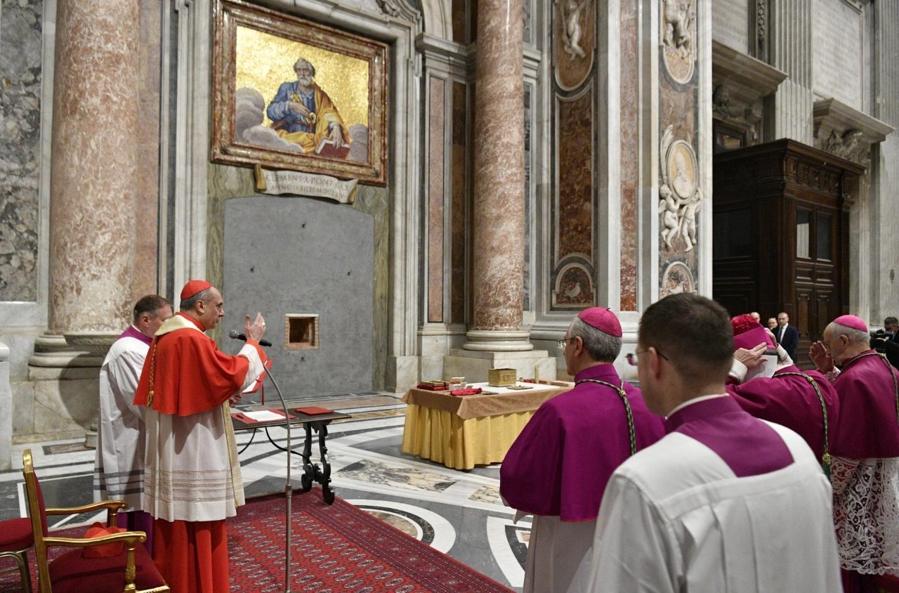 Basilica di San Pietro, murata la Porta Santa