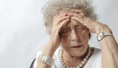 Alzheimer, gli occhiali intelligenti che rivoluzionano la vita dei pazienti: come funzionano e quanto costano