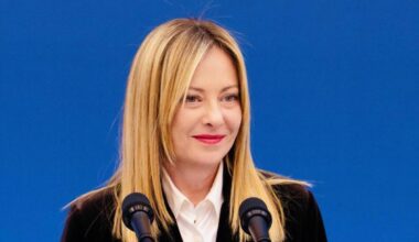 Il lavoro di Giorgia contro la linea ultrà. La partita italiana ha segnato il disgelo