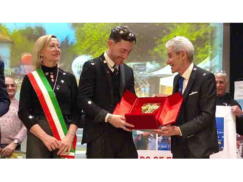 BICI AL CHIODO. TANTI CAMPIONI ACCANTO AI GIOVANI TALENTI PER UNA FESTA SPECIALE. GALLERY