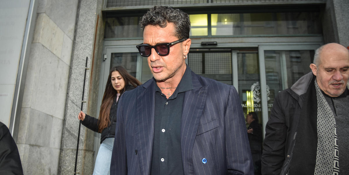 L'ultima puntata di «Falsissimo», il programma di Fabrizio Corona, è stata rimossa da YouTube