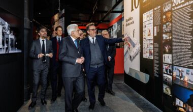 La mostra per i 50 anni di Repubblica al Mattatoio: le news di oggi in diretta