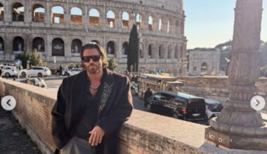 Can Yaman, le foto al Colosseo: “Ma quali sostanze, sono già tornato in Italia”
