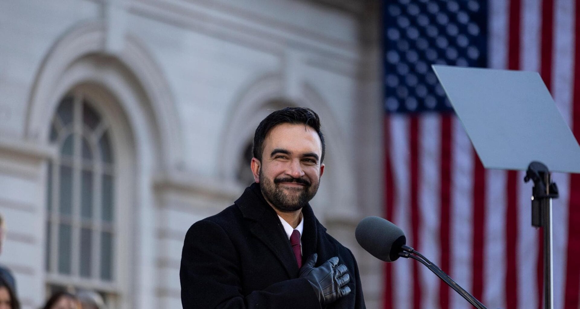 A New York, Mamdani revoca la definizione Ihra di antisemitismo. Israele: “Getta benzina sul fuoco” - la Repubblica