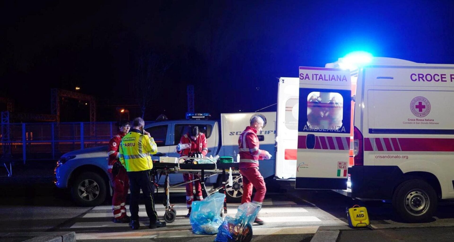 Milano, la Polizia spara a un ventenne e lo uccide. Aveva una pistola a salve - milano.repubblica.it
