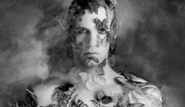 Primo piano di ACHILLE LAURO, l'artista di "Perdutamente"