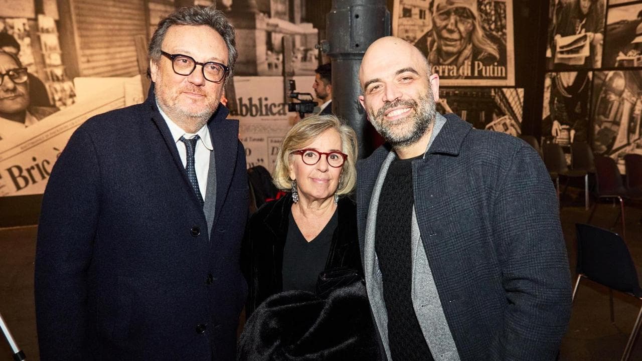 Il direttore di Repubblica Mario Orfeo con Roberto Saviano