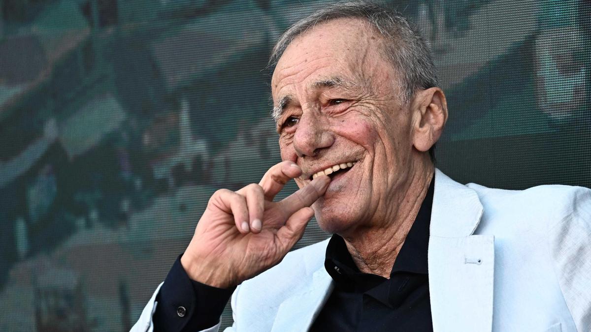 “Non state soli, vivete il mondo insieme agli altri”