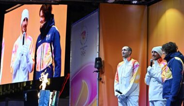 La corsa della fiamma olimpica a Torino, tra sorrisi e un po’ di nostalgia - la Repubblica