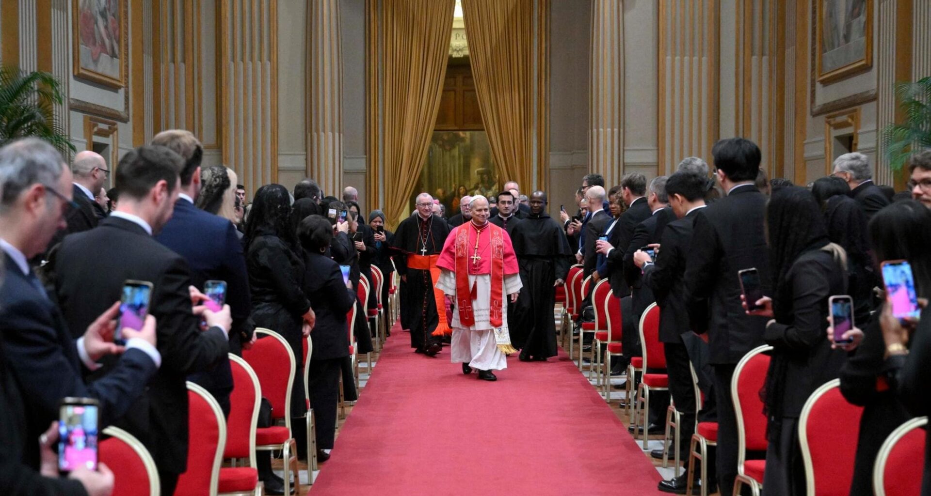 Il Vaticano tentò di negoziare con gli Usa un’offerta di asilo per Maduro in Russia - la Repubblica