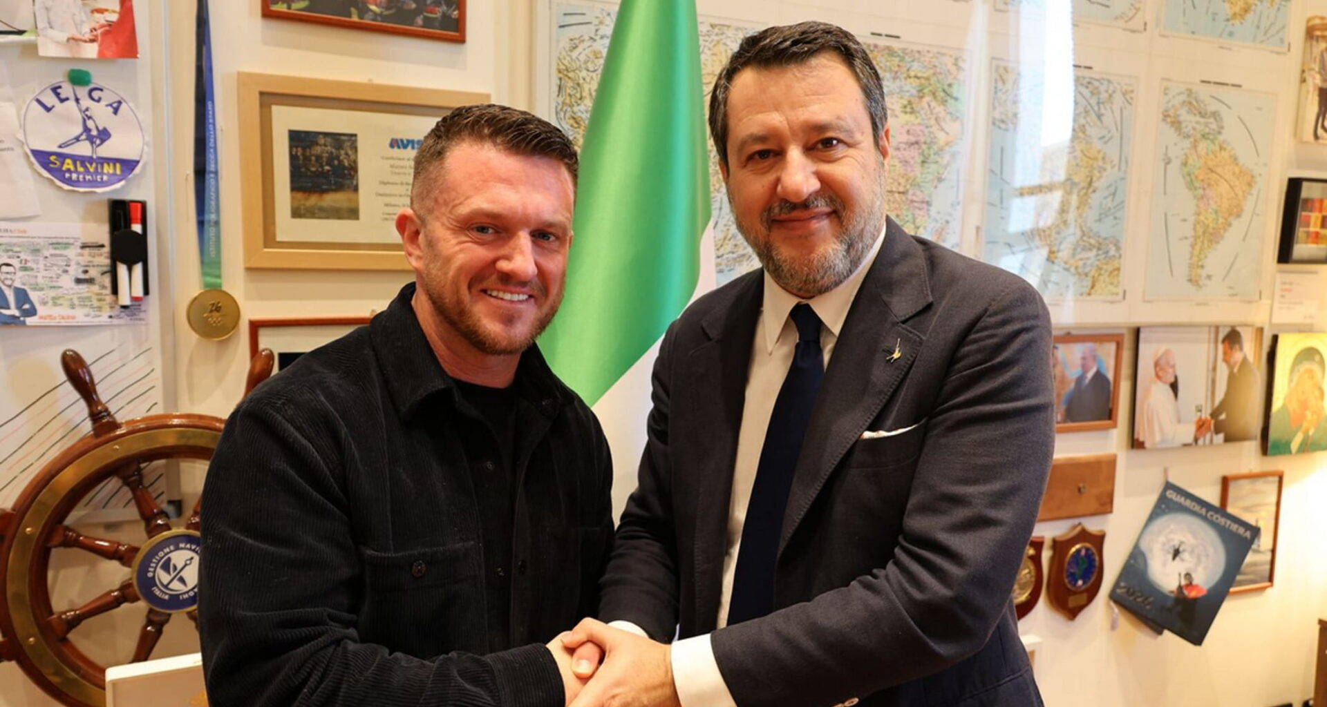 Selfie con neonazista, è bufera su Salvini: “Scambio di idee” - la Repubblica