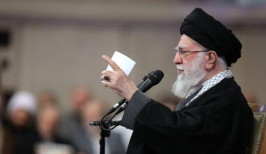 Proteste in Iran: Khamenei attacca Trump e ipotizza un suo rovesciamento | Il Fatto Quotidiano