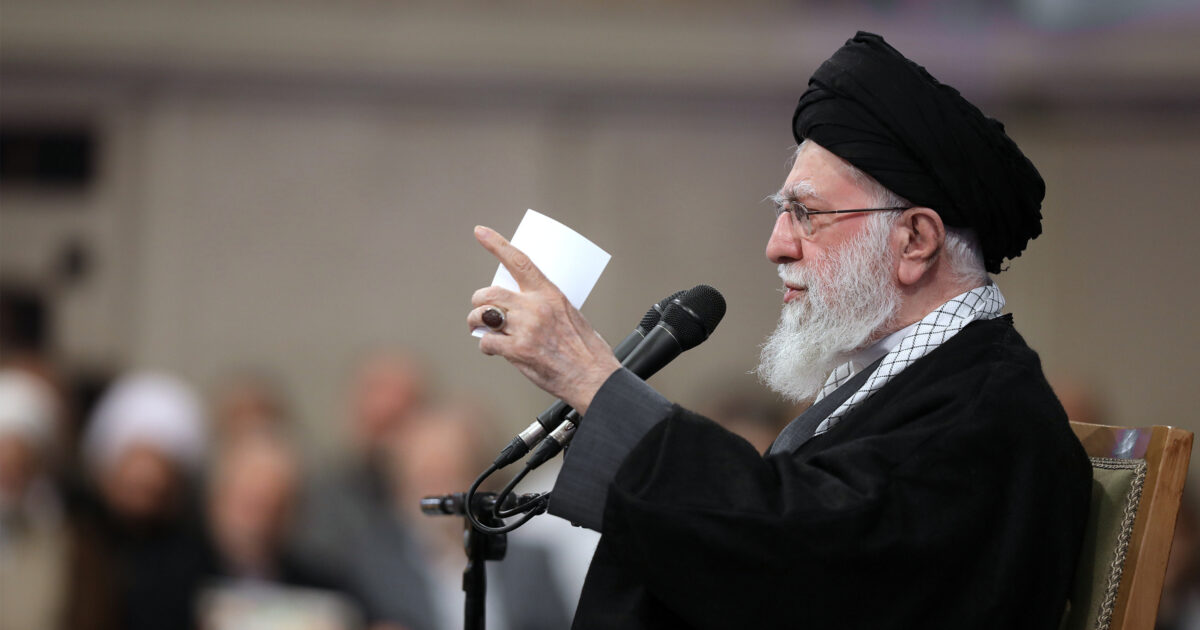 Proteste in Iran: Khamenei attacca Trump e ipotizza un suo rovesciamento | Il Fatto Quotidiano