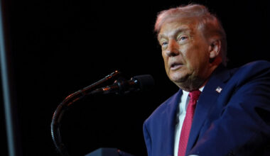 Trump vieta dividendi e mega-stipendi alle aziende della Difesa americana | Il Fatto Quotidiano