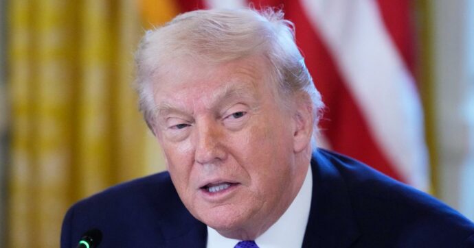 Groenlandia, Trump: “Potrei imporre dazi ai Paesi ostili al Piano Usa”