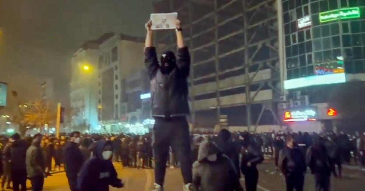 "Pronti ad aiutare i manifestanti"