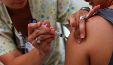 Meno vaccini ai bambini negli Usa, perché i pediatri italiani si preoccupano