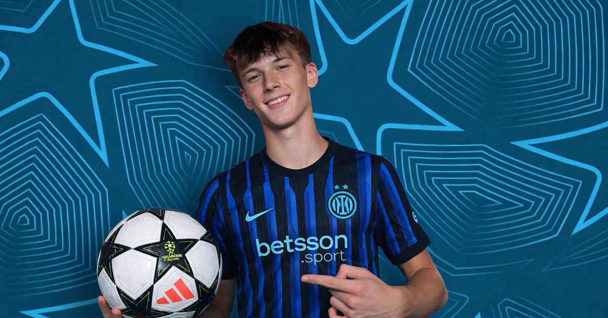 Romano: “Inter, Akanji resta. Mlacic saltato ma può arrivare questo talento”