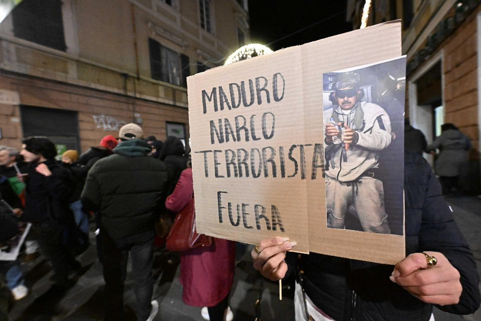 La politica estera ha costretto maggioranza e opposizione alle montagne russe