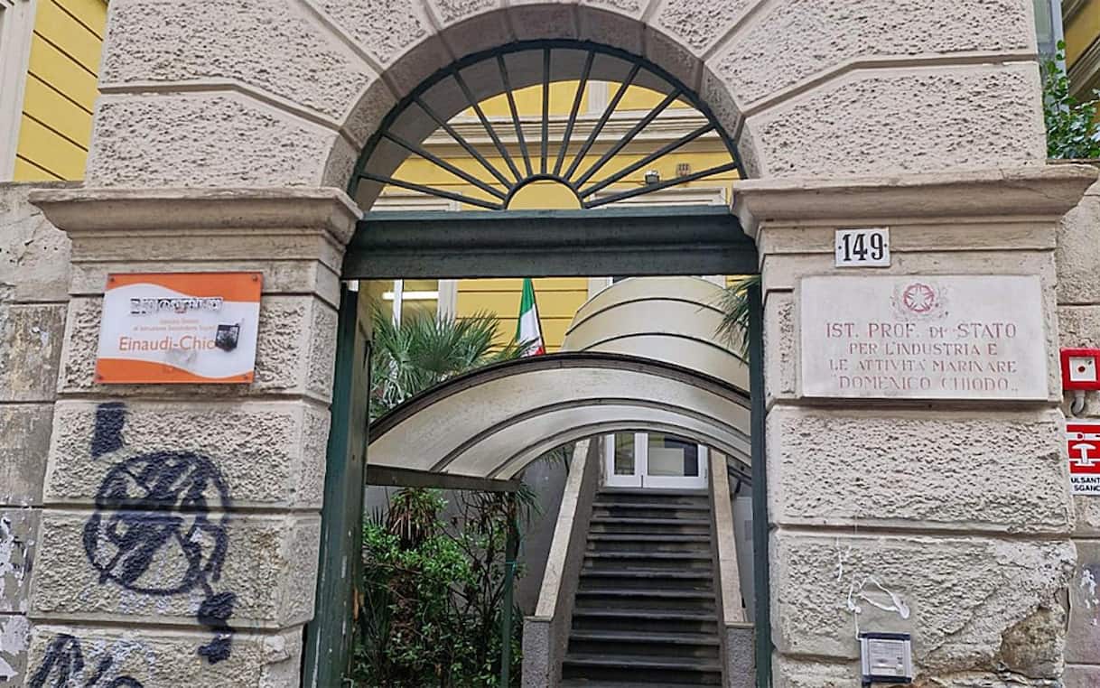 La Spezia, accoltellamento a scuola: grave studente 18enne