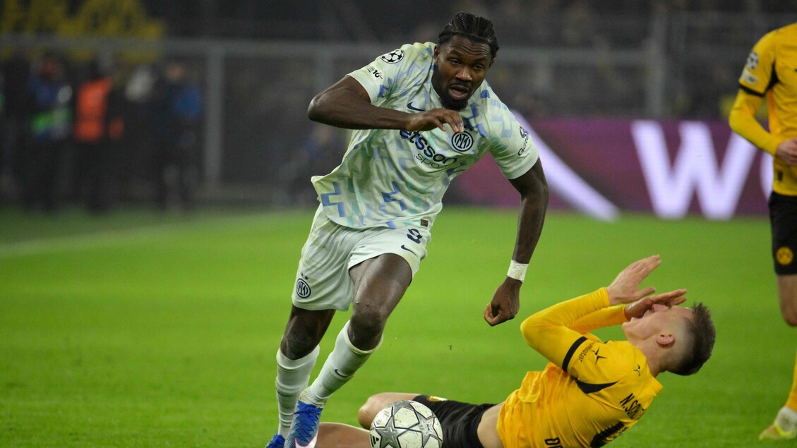 Champions League: l'Inter batte il Dortmund ma non basta, Chivu va ai playoff - Calcio