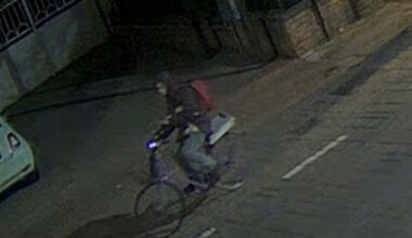 Giovane scomparsa, le telecamere la riprendono con bici e zainetto - Notizie