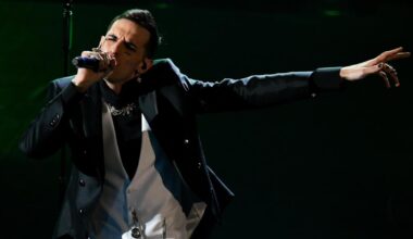 Crans-Montana, dopo «Perdutamente» intonata da mamma Erica sulla bara del figlio, l'appello perché Achille Lauro canti il brano a Sanremo