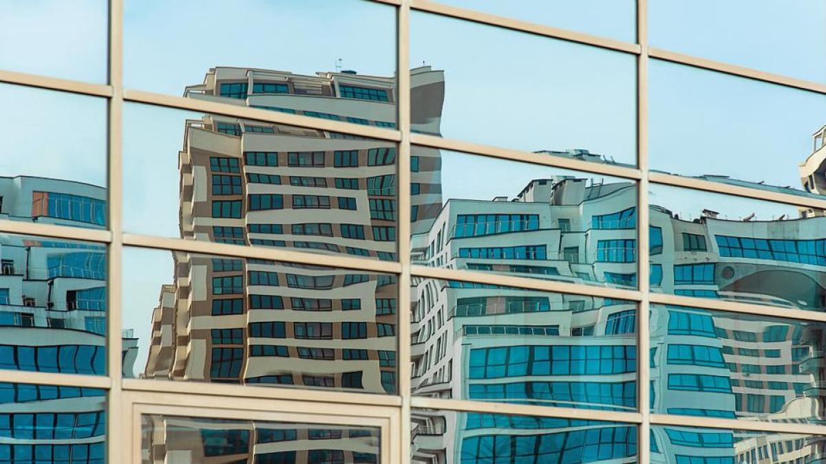 Piano casa, l’annuncio di Meloni: «Centomila alloggi a prezzi calmierati nei prossimi 10 anni»