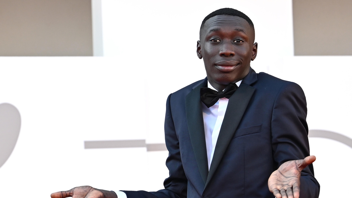 Khaby Lame, il TikToker più seguito al mondo e l’affare da un miliardo: brochure finanziarie, soci cinesi e scatole societarie, cosa c’è dietro