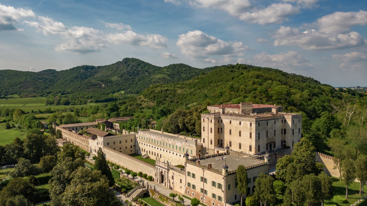 L’inventore del Mocio Vileda, Sergio Cervellin, ora fa il «castellano» nella reggia degli Asburgo comprata all’asta