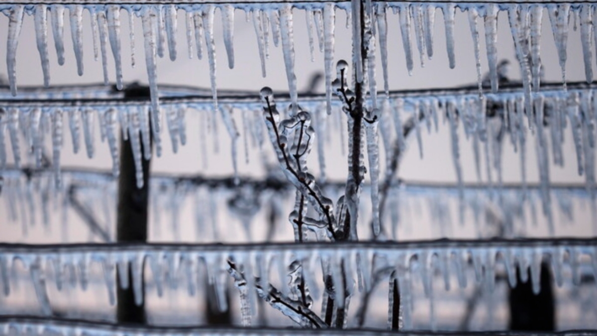 L'Italia nella morsa polare: attesi -9° a Trento e Bolzano, -4° a Milano e Torino (ma in Sicilia picchi di 20°). Quanto durerà il freddo?