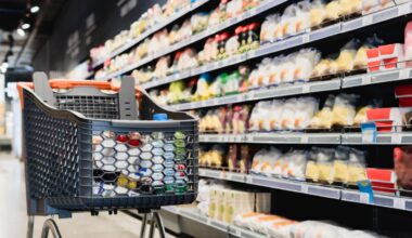 «Supermercati chiusi la domenica»: la ricetta della Coop per tagliare i costi (sperando nei consumi)