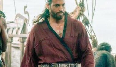 Can Yaman fermato (e rilasciato) in una retata antidroga: nelle indagini sono coinvolti altri vip. Le droghe e l'hotel con la stanza segreta per i festini