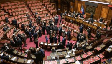 Iran, il M5S è l'unico partito che non firma la risoluzione per condannare la repressione