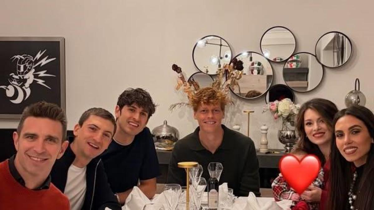 Sinner cena a Montecarlo con Giovinazzi e Ciccone per Capodanno